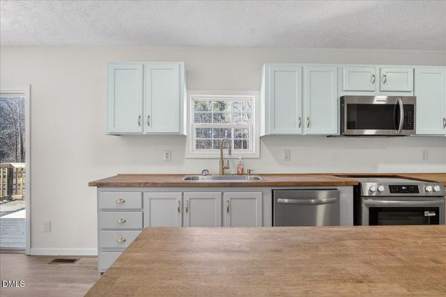 6600 Clearwater Drive, Oxford, NC 27565