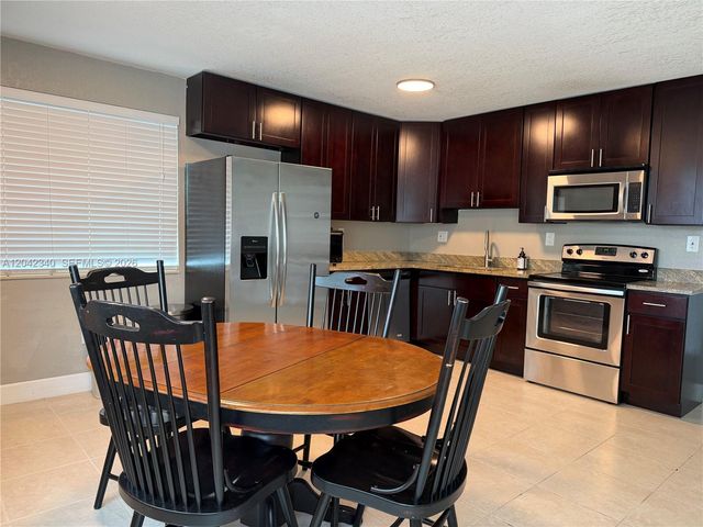 2771 NE 2nd Terrace, Pompano Beach, FL 33064