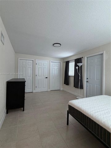 2771 NE 2nd Terrace, Pompano Beach, FL 33064