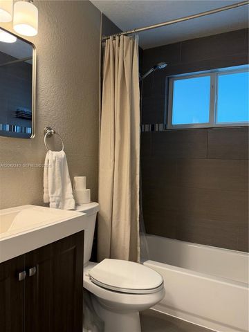 2771 NE 2nd Terrace, Pompano Beach, FL 33064