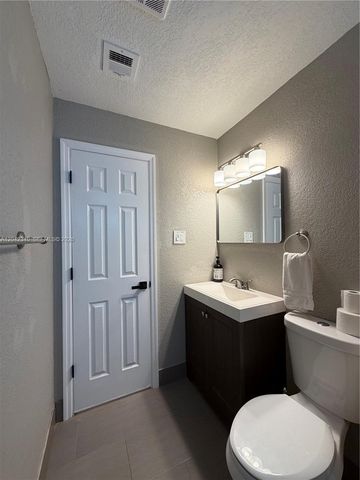 2771 NE 2nd Terrace, Pompano Beach, FL 33064