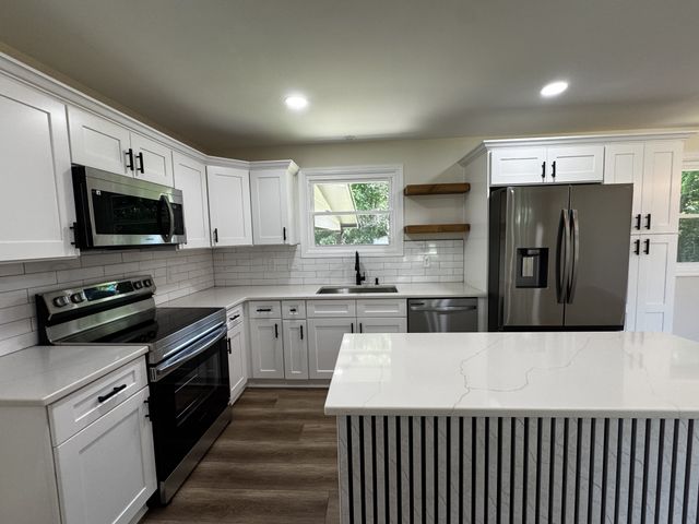 1008 Peachtree Dr, Smyrna, TN 37167