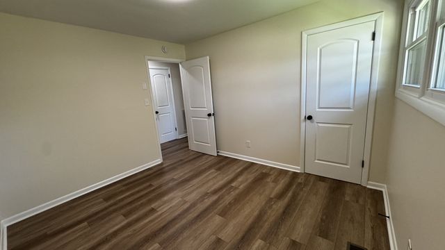 1008 Peachtree Dr, Smyrna, TN 37167