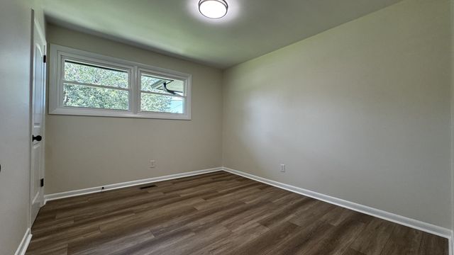 1008 Peachtree Dr, Smyrna, TN 37167