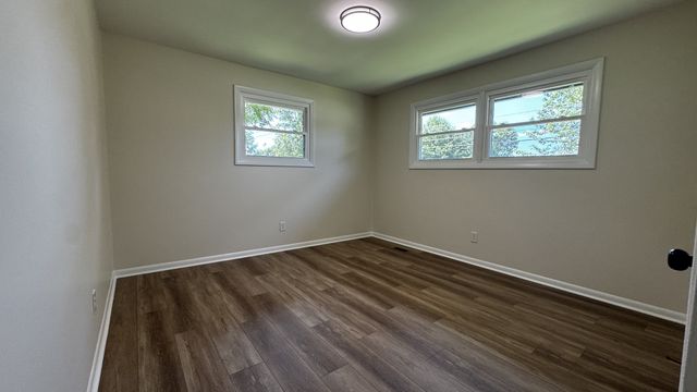 1008 Peachtree Dr, Smyrna, TN 37167