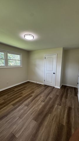 1008 Peachtree Dr, Smyrna, TN 37167