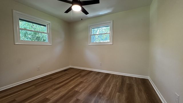 1008 Peachtree Dr, Smyrna, TN 37167