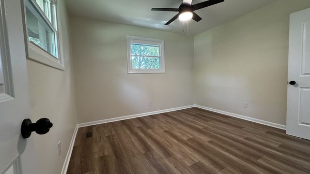 1008 Peachtree Dr, Smyrna, TN 37167