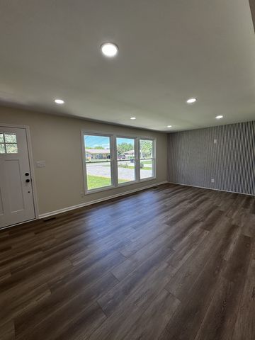 1008 Peachtree Dr, Smyrna, TN 37167