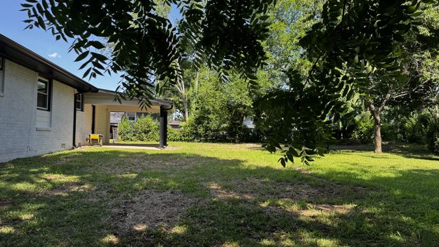 1008 Peachtree Dr, Smyrna, TN 37167
