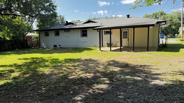 1008 Peachtree Dr, Smyrna, TN 37167