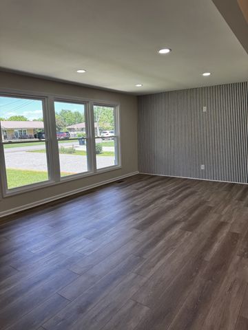 1008 Peachtree Dr, Smyrna, TN 37167