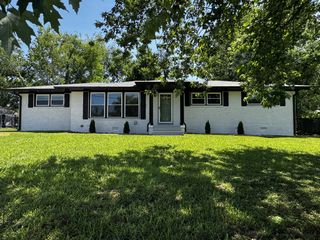 1008 Peachtree Dr, Smyrna, TN 37167