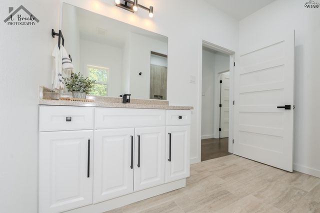 209 E IKARD STREET, Henrietta, TX 76365