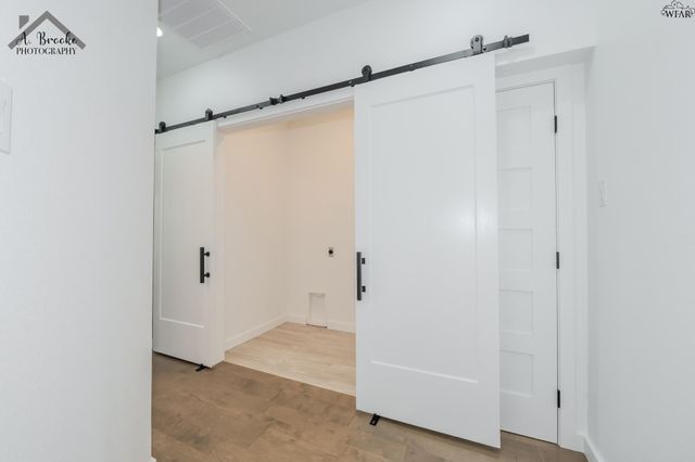 209 E IKARD STREET, Henrietta, TX 76365