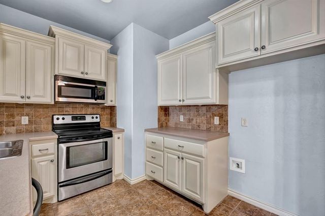 13823 Oxford Drive, Edmond, OK 73013