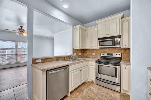 13823 Oxford Drive, Edmond, OK 73013