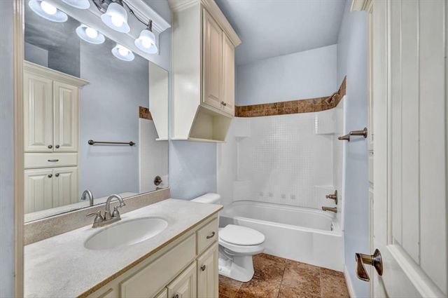 13823 Oxford Drive, Edmond, OK 73013