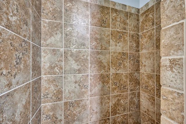 13823 Oxford Drive, Edmond, OK 73013