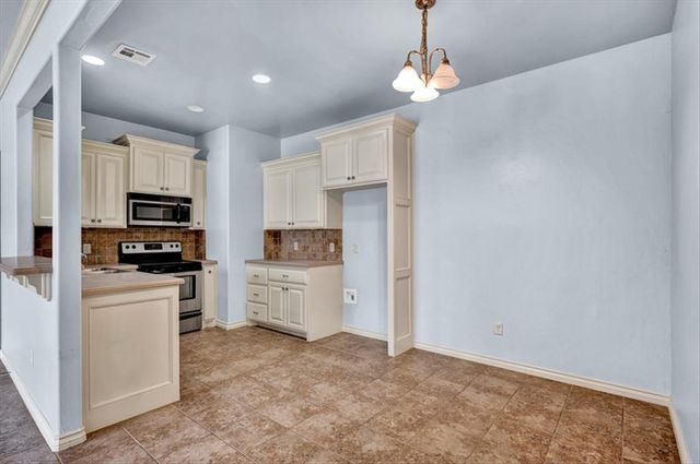 13823 Oxford Drive, Edmond, OK 73013