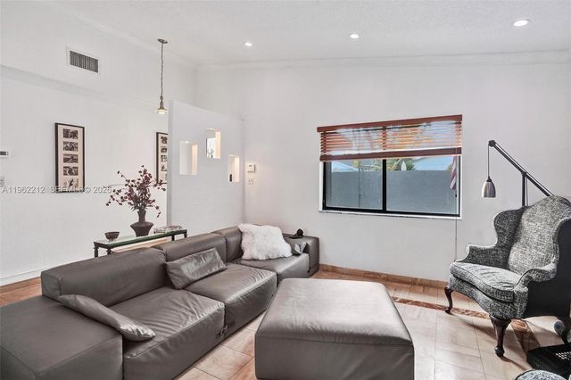 3515 SW 113th Ct, Miami, FL 33165