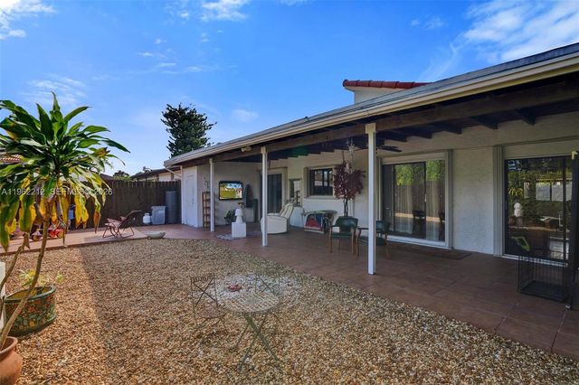 3515 SW 113th Ct, Miami, FL 33165