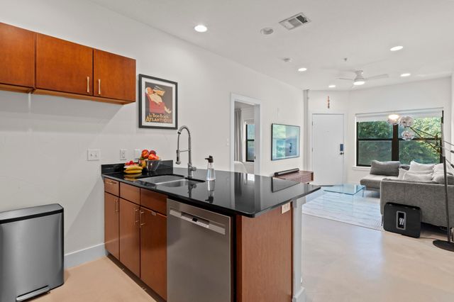 1807 Poquito ST 30, Austin, TX 78702
