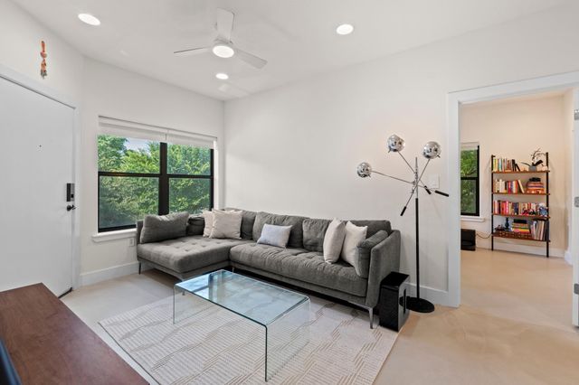 1807 Poquito ST 30, Austin, TX 78702