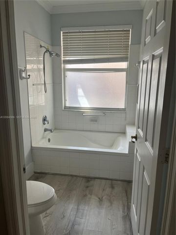11202 NW 73rd Terrace ., Doral, FL 33178
