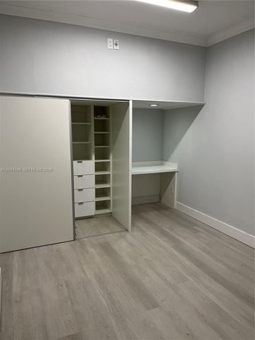 11202 NW 73rd Terrace ., Doral, FL 33178