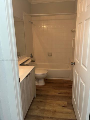 11202 NW 73rd Terrace ., Doral, FL 33178