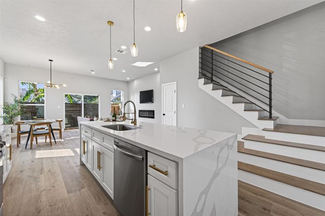 4117 Yale Street, Houston, TX 77018