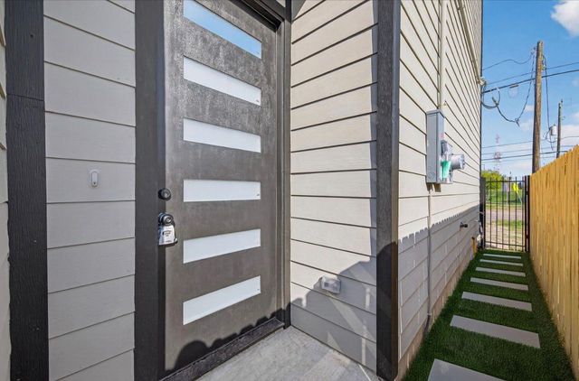 4117 Yale Street, Houston, TX 77018