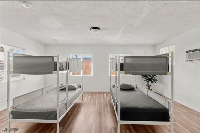 1580 Palora Avenue, Las Vegas, NV 89169