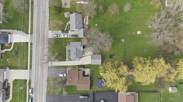 121 Country Parkway, Amherst, NY 14221