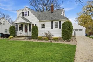 121 Country Parkway, Amherst, NY 14221