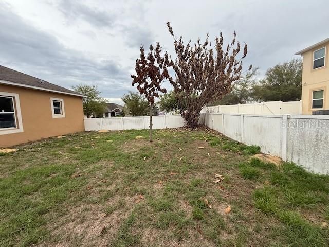 330 GLADESDALE STREET, Haines City, FL 33844