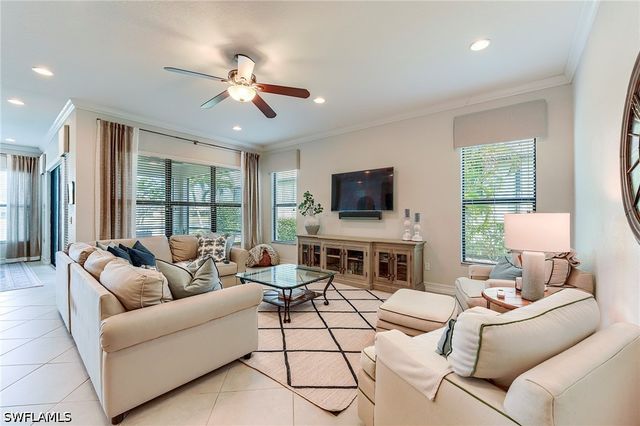 9335 Woodhurst DR, Naples, FL 34120