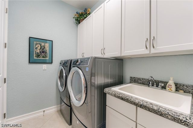 9335 Woodhurst DR, Naples, FL 34120