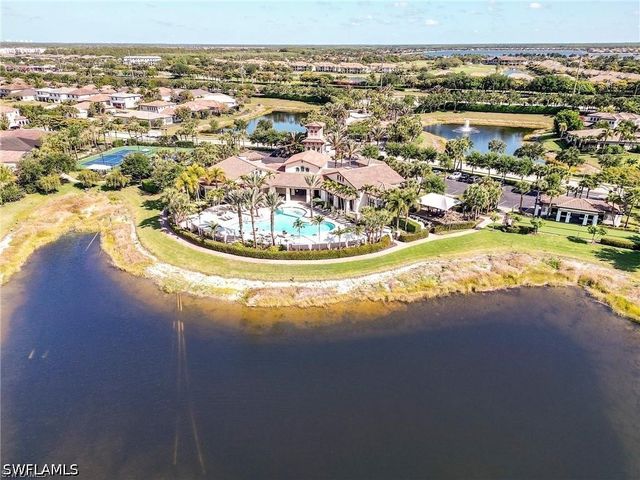 9335 Woodhurst DR, Naples, FL 34120