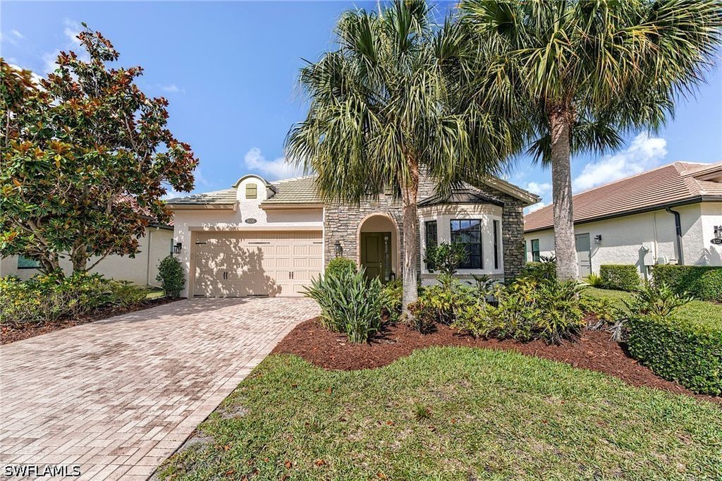 9335 Woodhurst DR, Naples, FL 34120