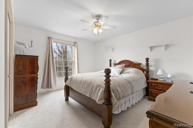 7555 Windgate Circle, West Bloomfield, MI 48323