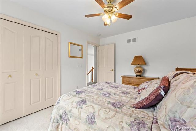 7555 Windgate Circle, West Bloomfield, MI 48323