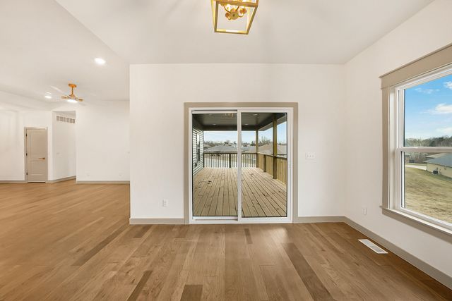 435 DOVER CT, Holts Summit, MO 65043