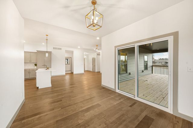 435 DOVER CT, Holts Summit, MO 65043