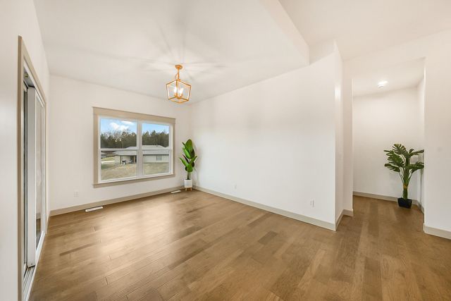 435 DOVER CT, Holts Summit, MO 65043