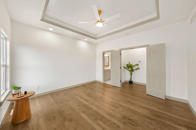 435 DOVER CT, Holts Summit, MO 65043