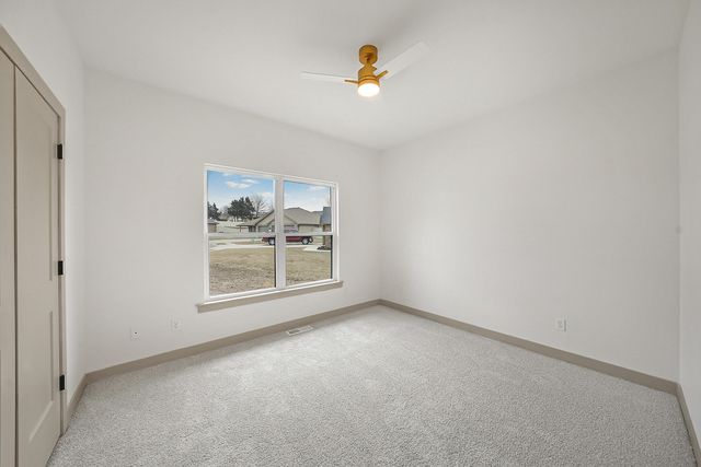 435 DOVER CT, Holts Summit, MO 65043