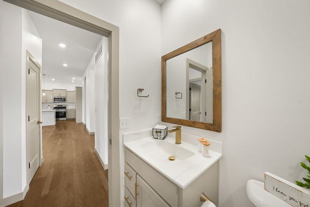 435 DOVER CT, Holts Summit, MO 65043