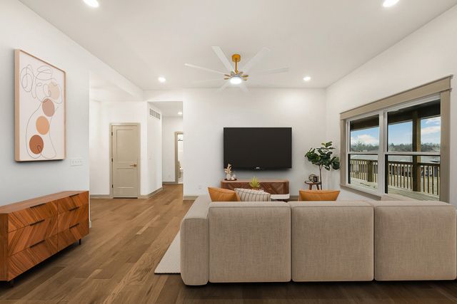 435 DOVER CT, Holts Summit, MO 65043